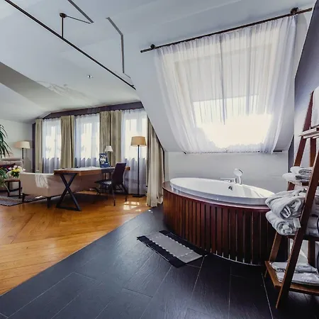 Hotel Bristol Tradition And Luxury 5*