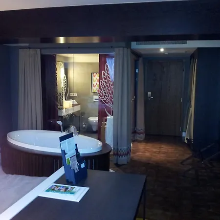 Bristol Tradition And Luxury ジェシュフ