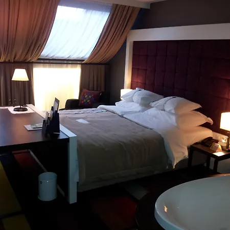 Отель Bristol Tradition And Luxury Жешув