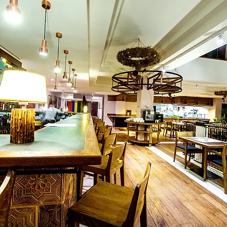 Bristol Tradition And Luxury Жешув