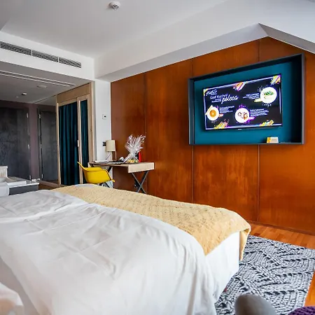 Bristol Tradition And Luxury ホテル ジェシュフ