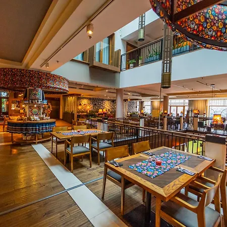 Bristol Tradition And Luxury Готель 5*