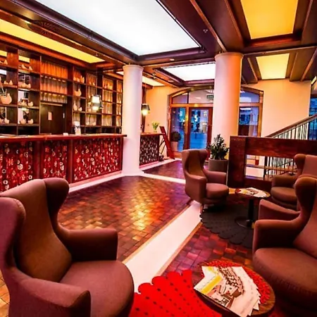 Готель Bristol Tradition And Luxury 5*