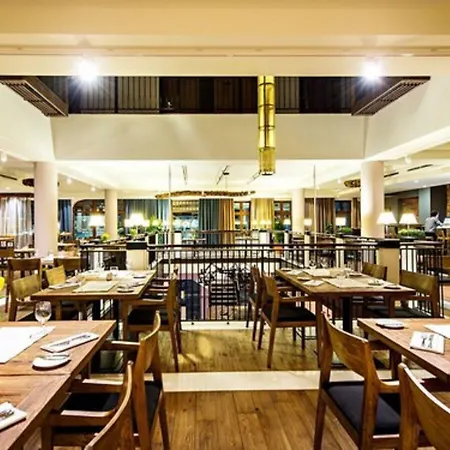 Bristol Tradition And Luxury 5* Жешув