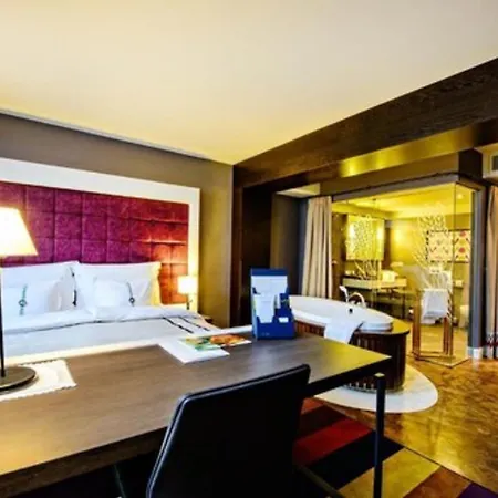 ホテル Bristol Tradition And Luxury 5*