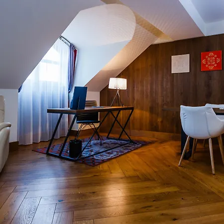 Готель Bristol Tradition And Luxury Ряшів