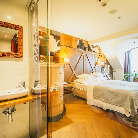 Bristol Tradition And Luxury