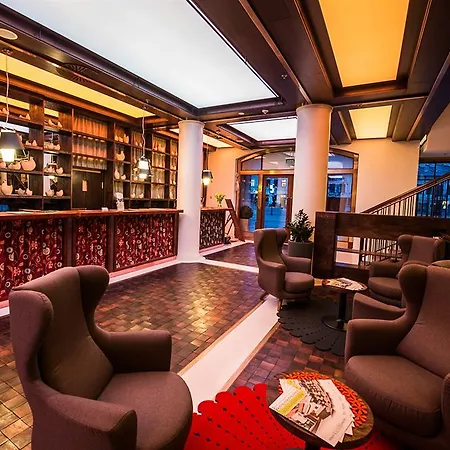 Готель Bristol Tradition And Luxury 5*