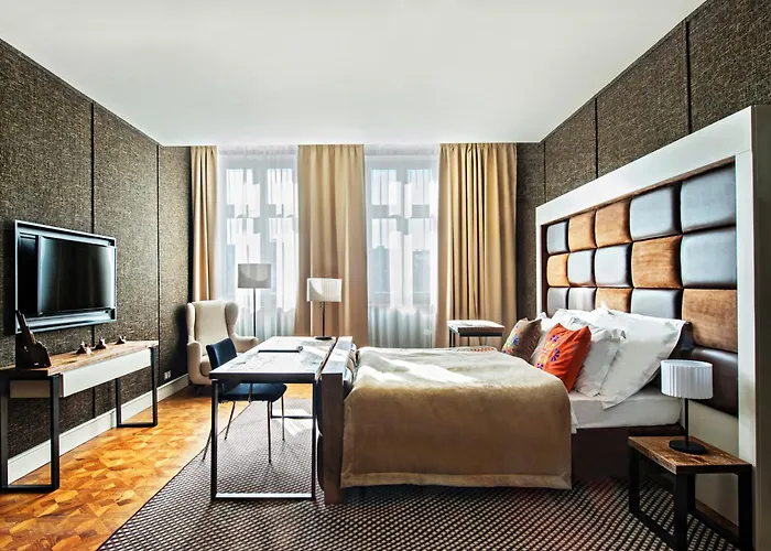 Bristol Tradition And Luxury Hotel