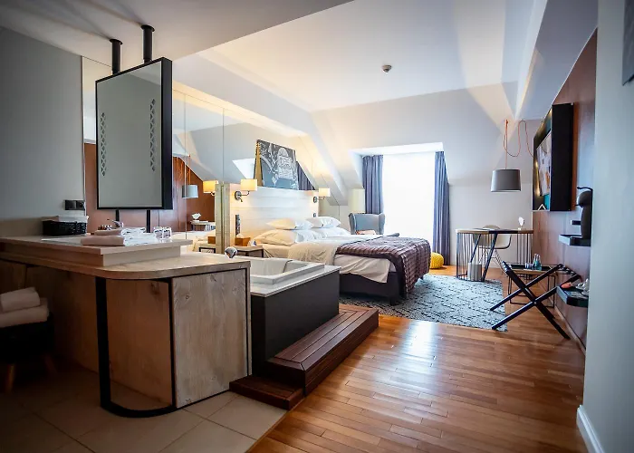 Hotel Bristol Tradition And Luxury