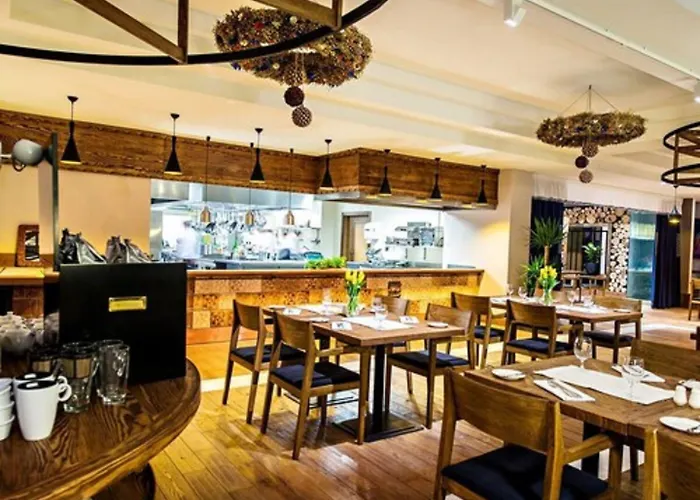 Bristol Tradition&luxury