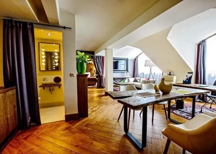 Bristol Tradition And Luxury Rzeszów